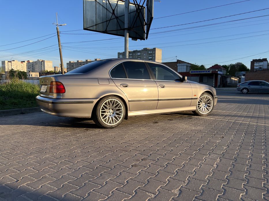 Продам BMW 523 1998