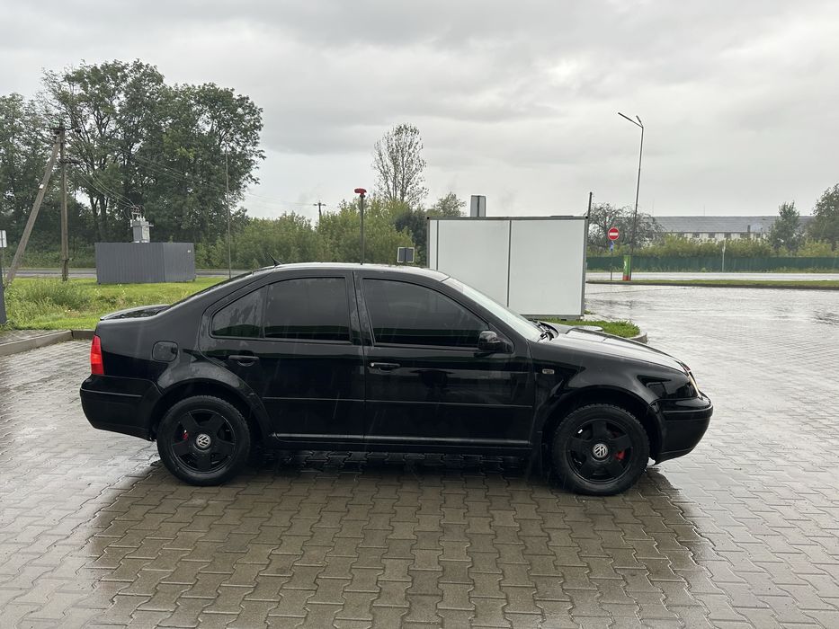 Фольсваген Бора / 1.6 Бензин