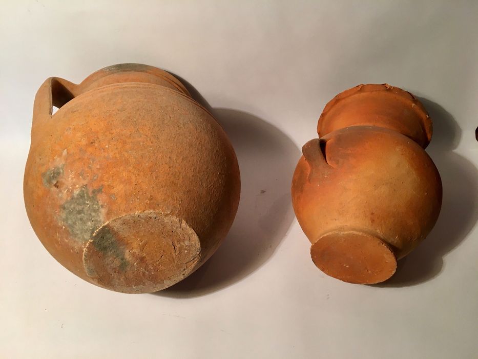 2 CÂNTAROS - antigos - pequenos - altura: 22 e 20 cm/s