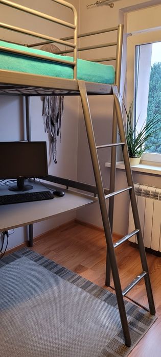 Łóżko piętrowe Ikea SVARTA z biurkiem i materacem. Super stan! PoLeCaM