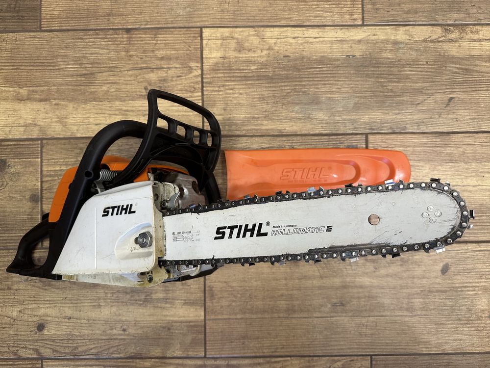 Piła pilarka spalinowa STIHL MS211 2,3 KM / moc 1,7 kW - 2022r.