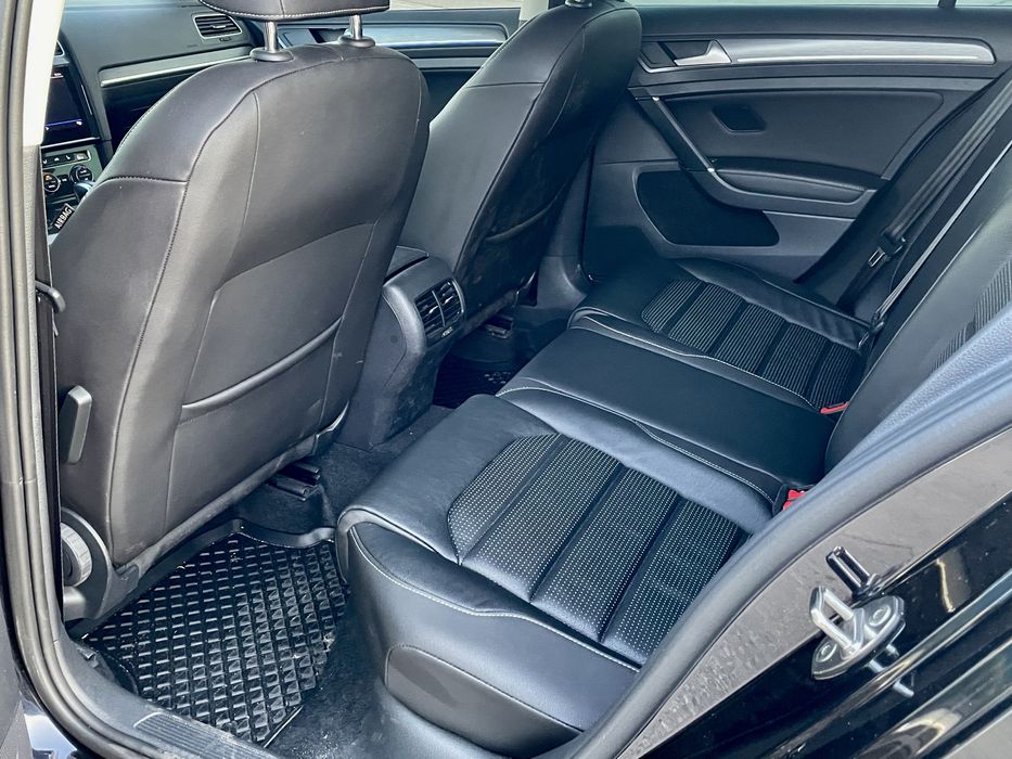 Продам самый максимальный TOP VW E-Golf 36kw 300 км