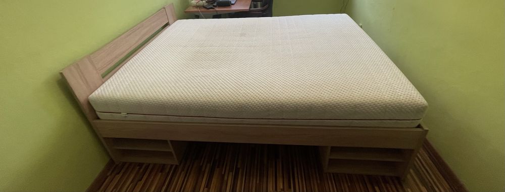 Sprzedam tózko z materacem 140x200 cm