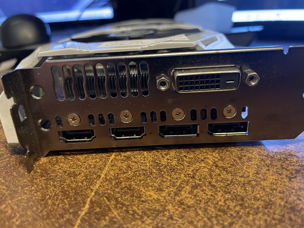 ASUS GeForce GTX 1070 Dual OC 8GB GDDR5