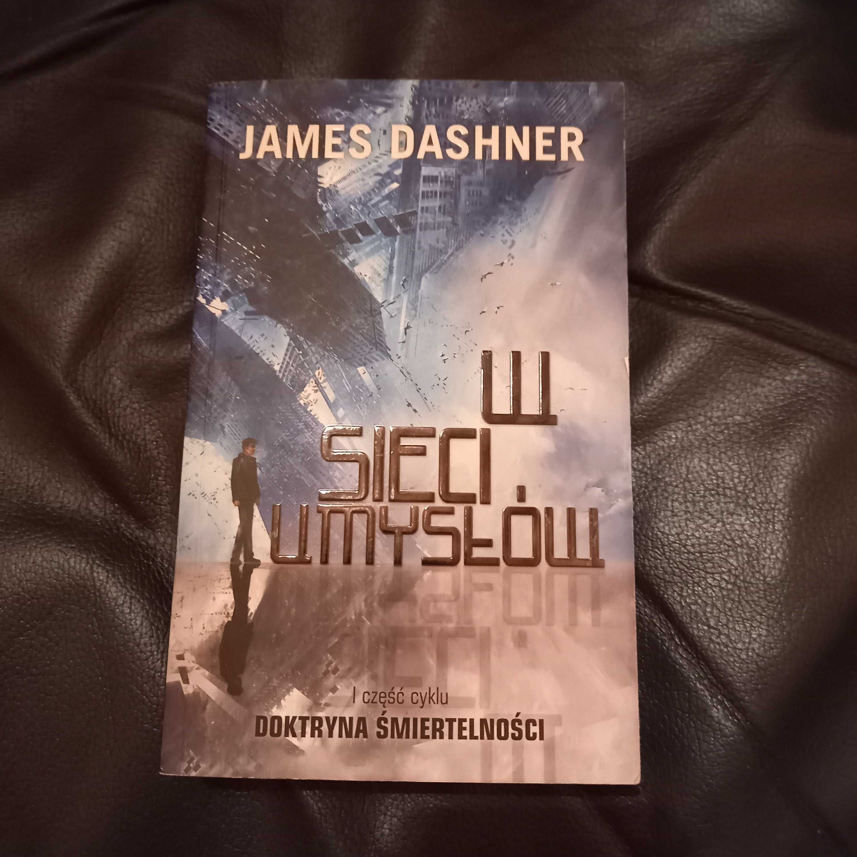 W sieci umysłów James Dashner