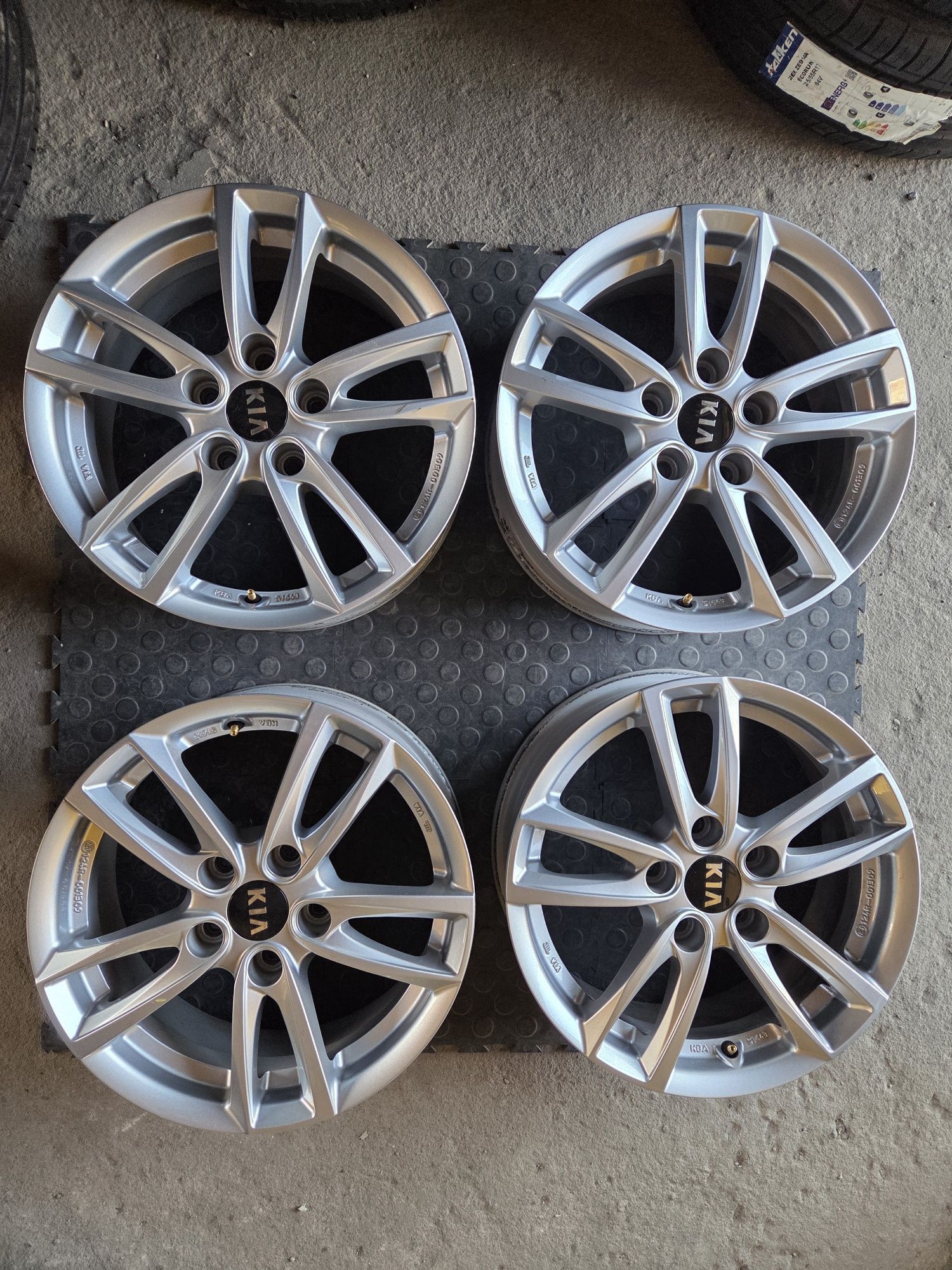Felgi Aluminiowe 5x114,3 16 cali 6,5Jx16H2 ET40 Kia Huinday