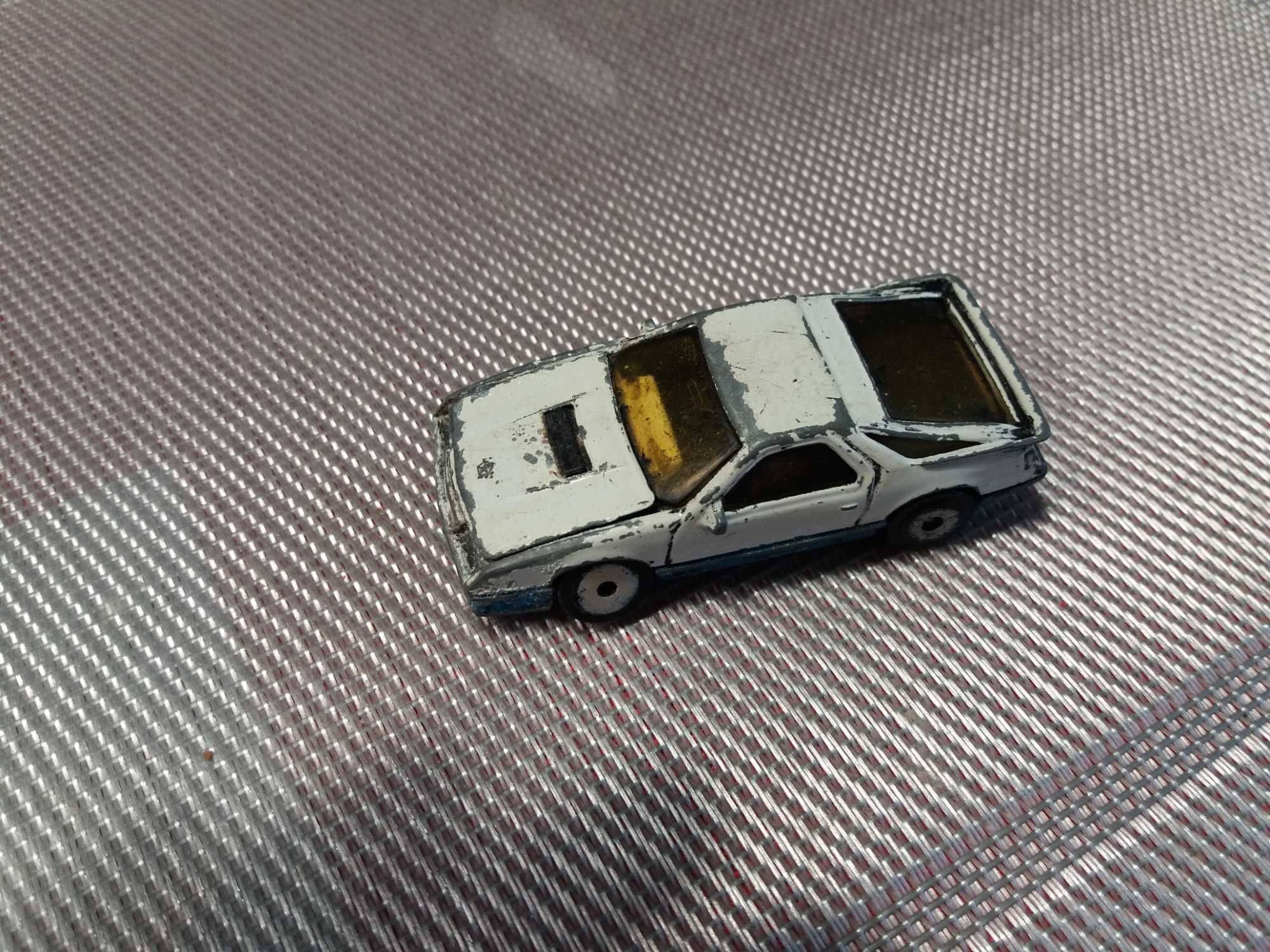 Matchbox dodge daytona 1984r.