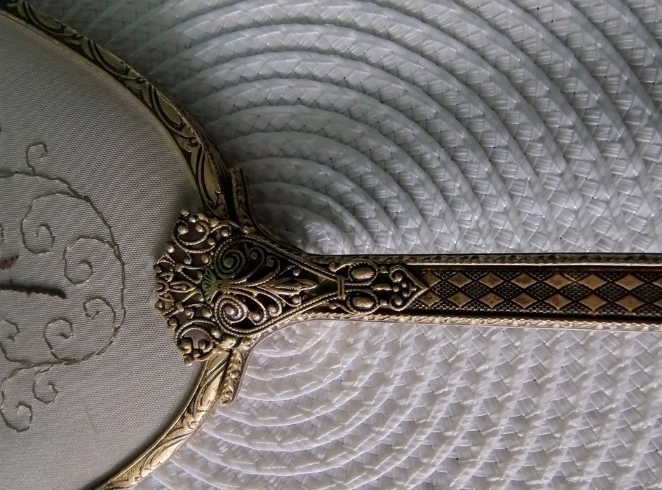 Антикварне дзеркальце