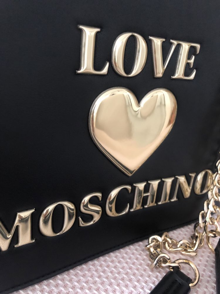 Sprzedsm torebke Moschino