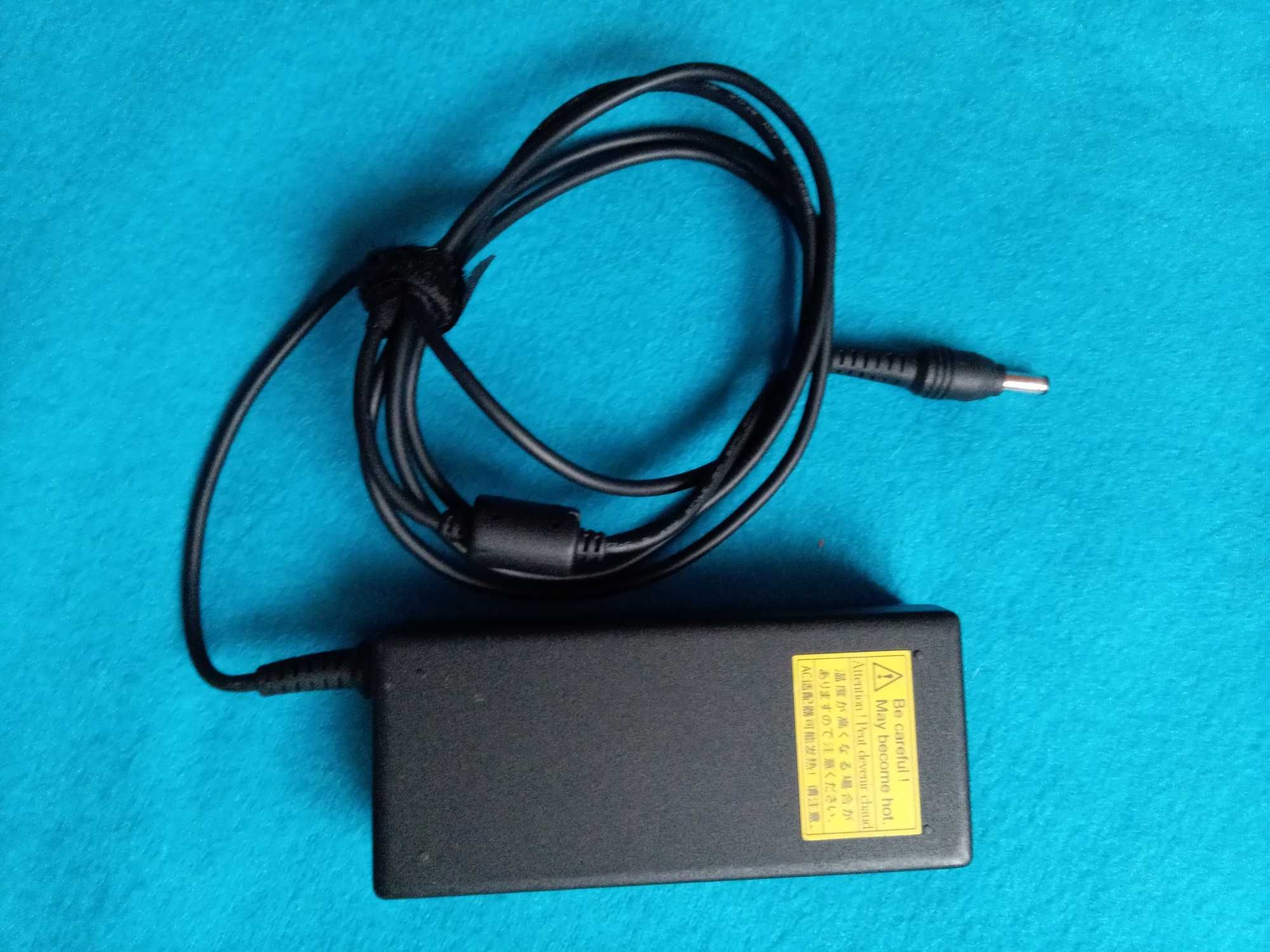 блок питания (зарядка) 19В 4,74А 90Вт Toshiba PA3716E ADP-90CD 5,5x2,5