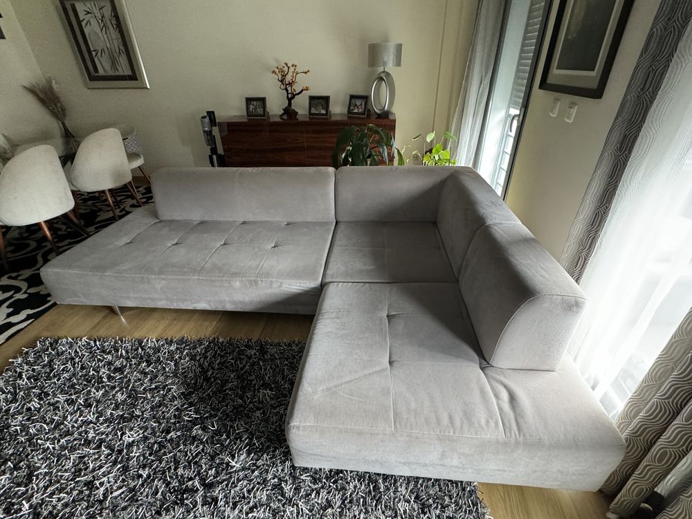 Sofá com chaise longue