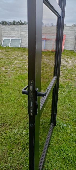 Drzwi aluminiowe używane z.emiec super stan dostawa gratis cał
