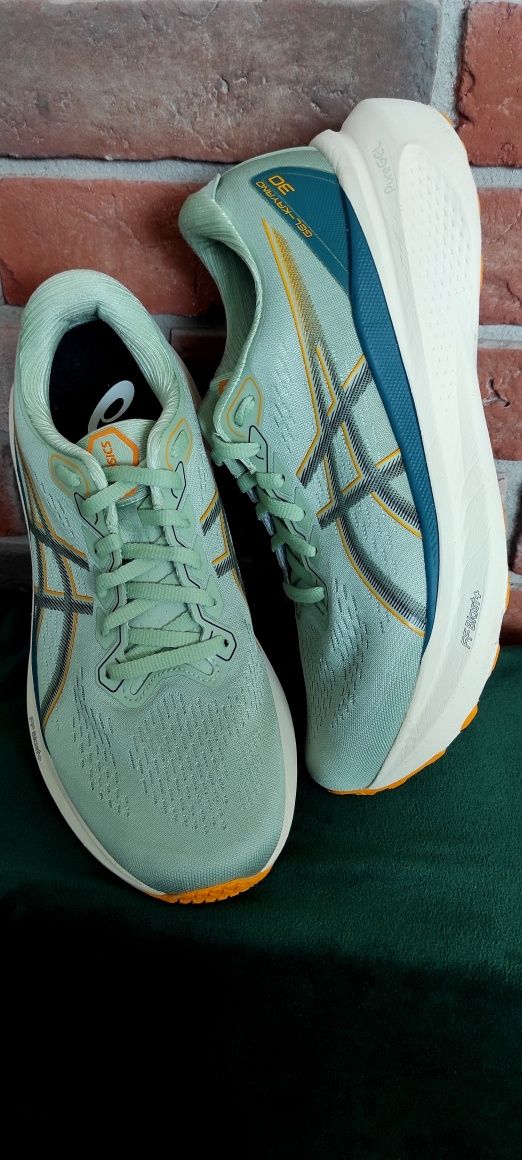 Asics Gel -Kayano 30 rozmiar 43,5 (27,5 cm)