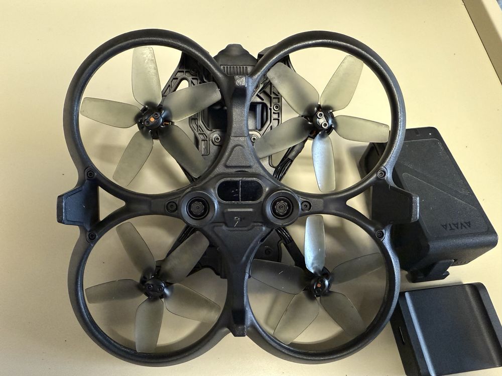 Dron DJI Avata z baterią i hubem do ładowania. Faktura VAT