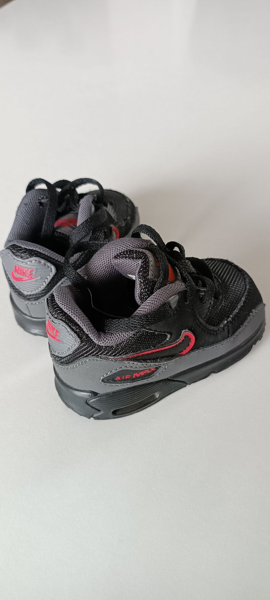 Nowe Nike Air Max niemowlęce.