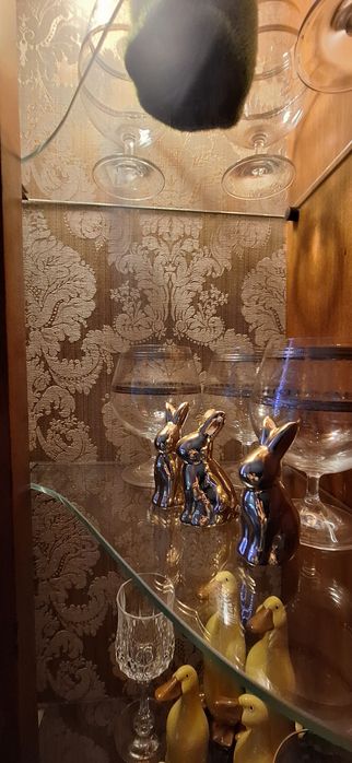 Intarsjowane meble włoskie- Witryna i komoda