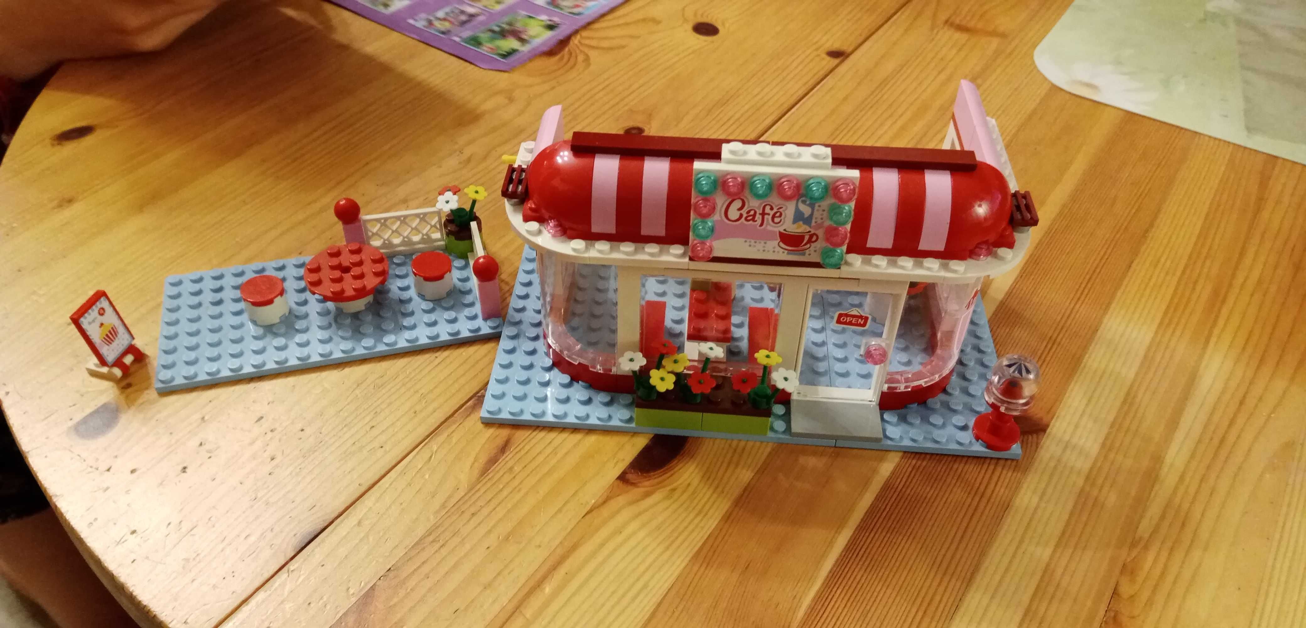 zestaw lego Friends kawiarnia 3061 z 2012r