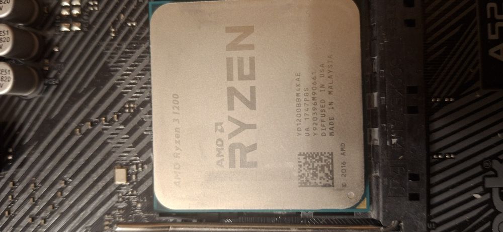 Материнка + озу + процессор возможно по отдельности