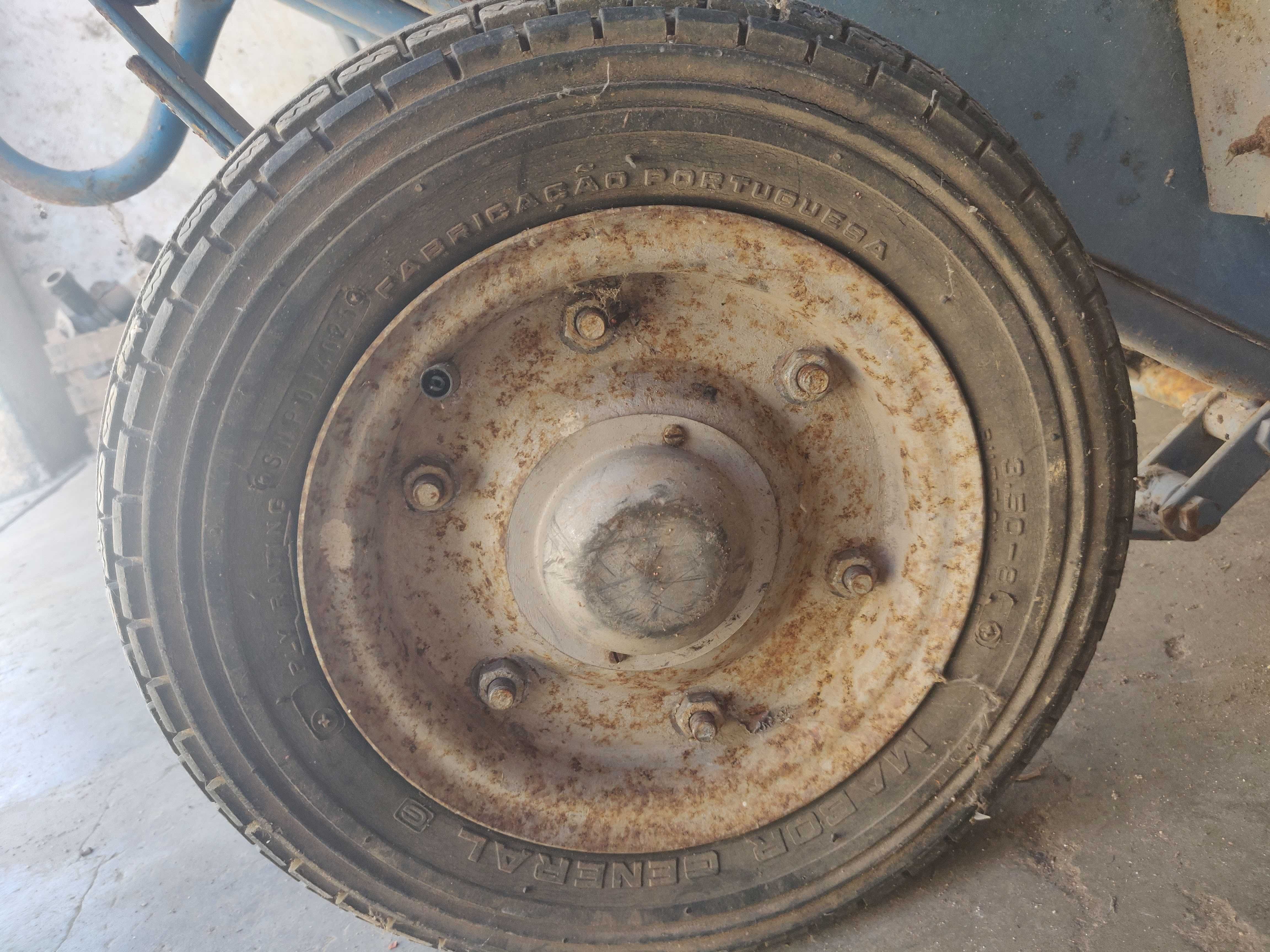 Atrelado / Reboque de moto ou mão