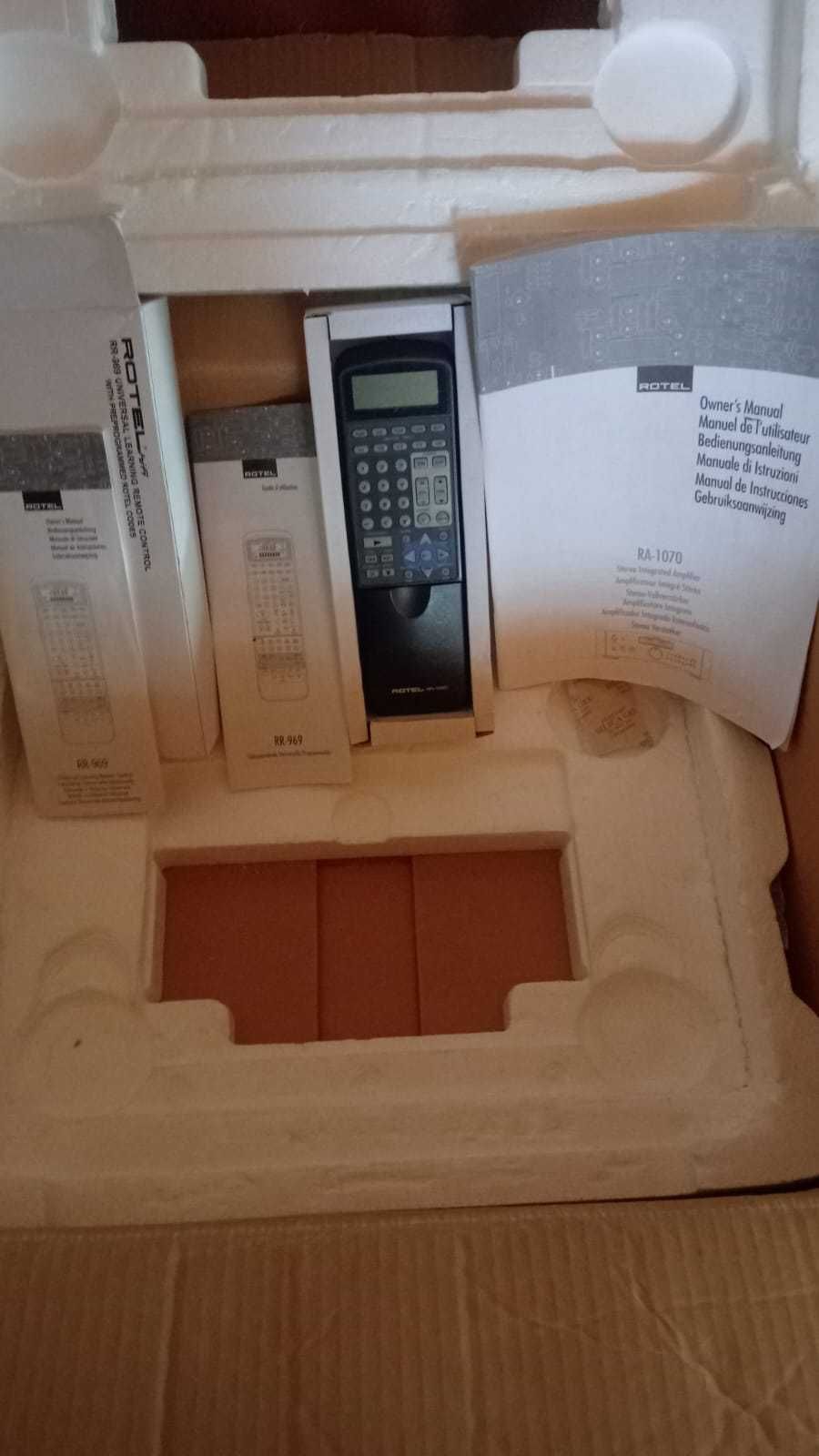 Wzmacniacz Rotel RA-1070 komplet