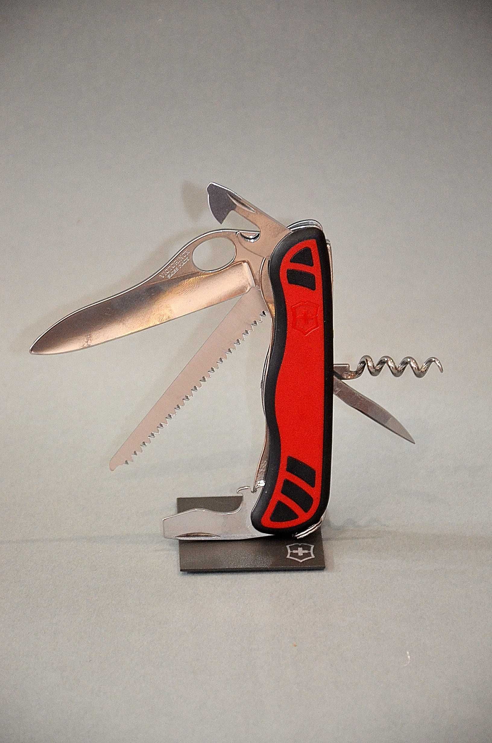 Victorinox scyzoryk 111 mm, Forester 0.8361 MC one hand