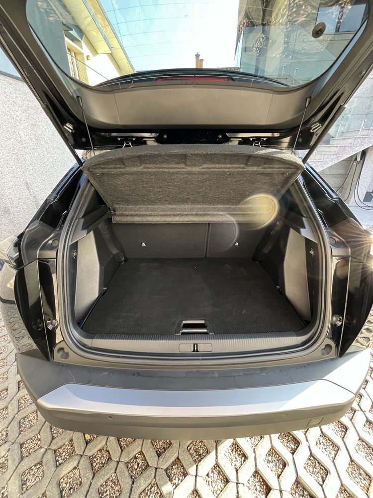 Peugeot 2008 1.5 BlueHDI ALLURE Pack EAT8