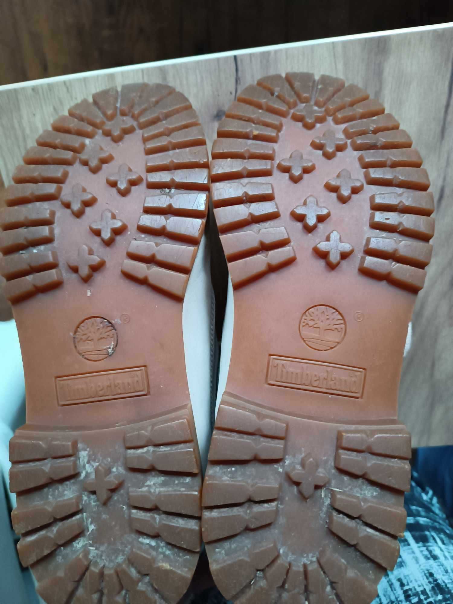 Buty ze skóry naturalnej trapery za kostkę beżowe - 39 - "Timberland".