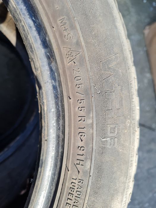 Sprzedam używane Opony zimowe marki Nokian 205/55 16 cali