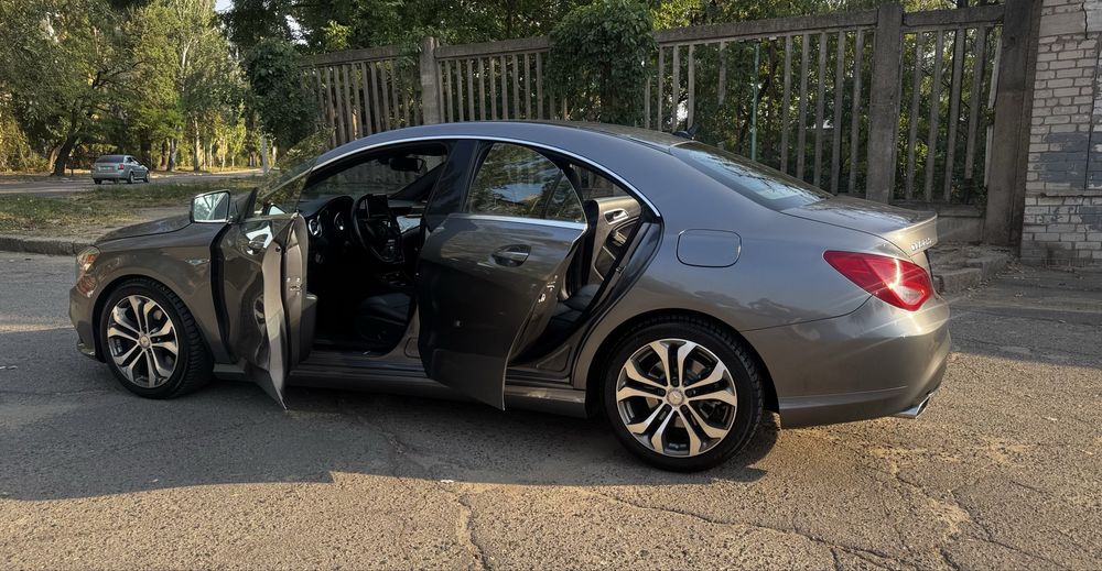 Mercedes-Benz CLA 250 4MATIC 2015 р. – в ідиалі!