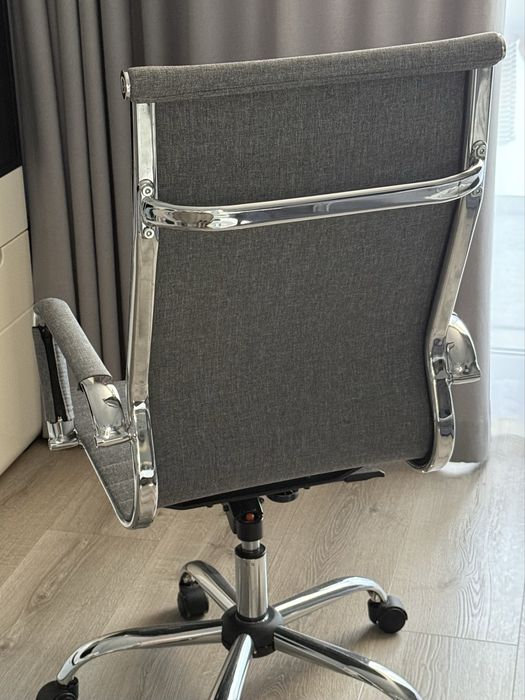 Fotel biurowy szary
