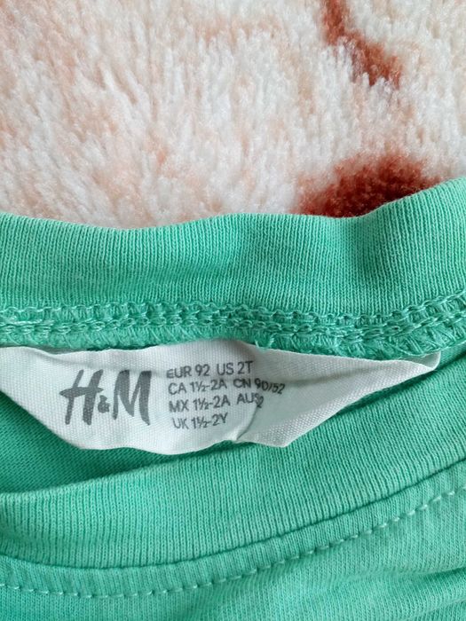Zielona bluzka z krótkim rękawem H&M 92 rekin jak nowa