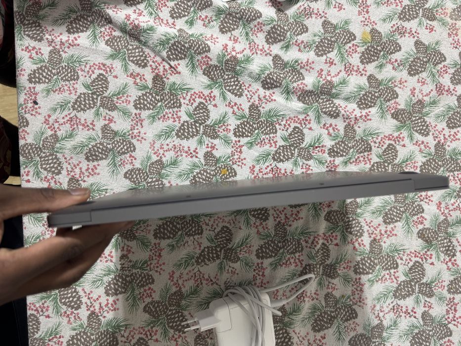 MacBook Air M1 (2020) — Excelente estado