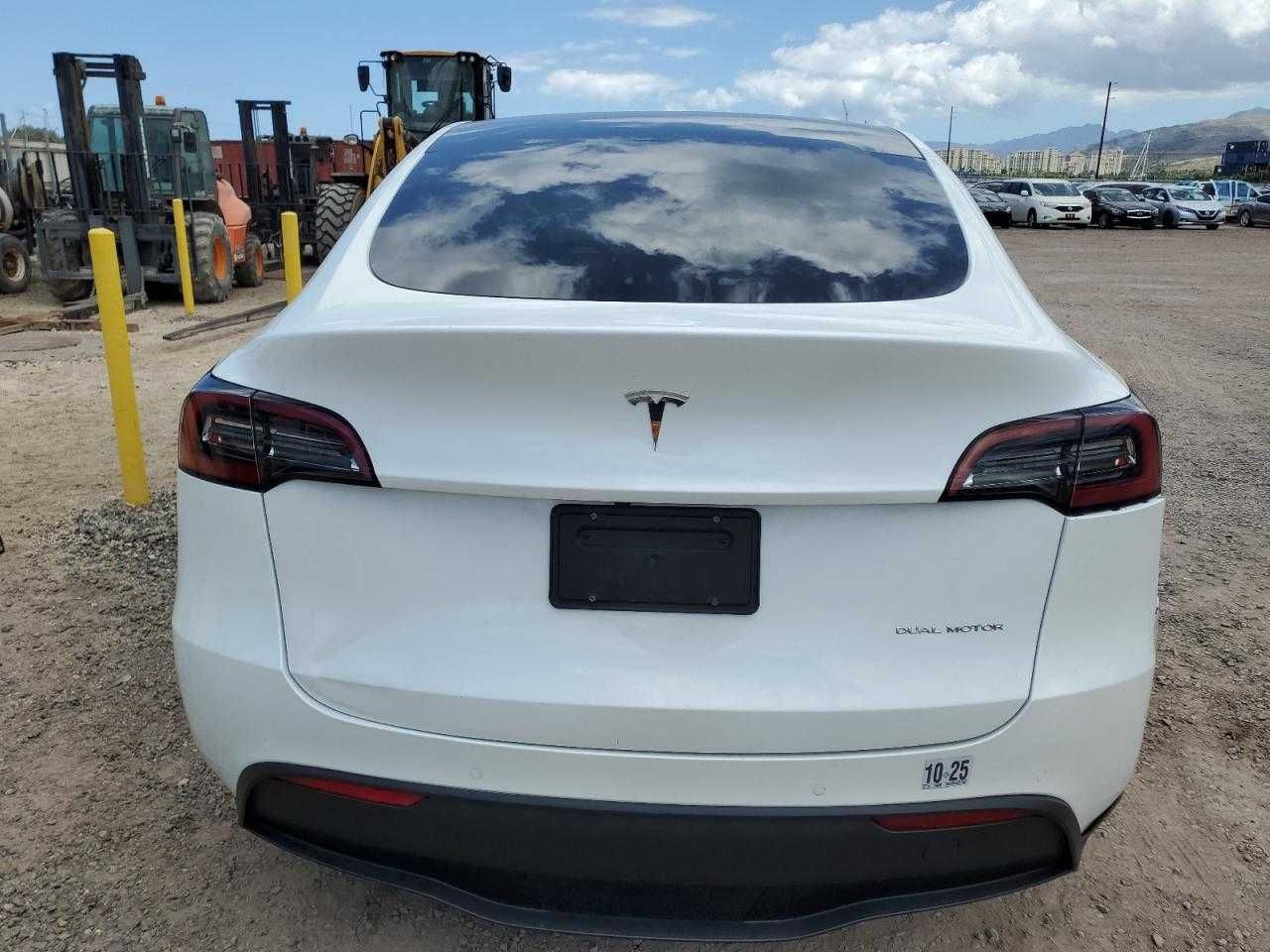 Tesla Model Y (2022)