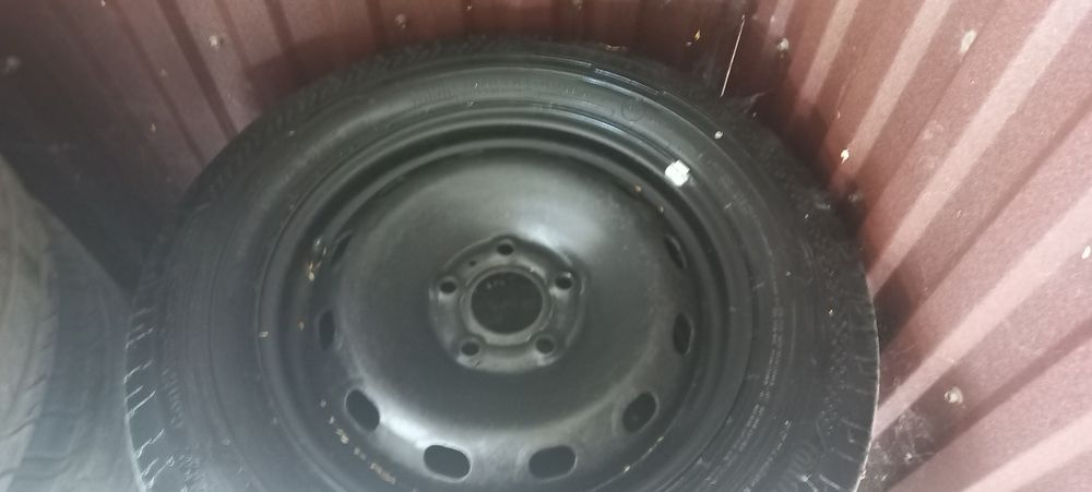 Комплект коліс: диски з шинами 5×114,3, 205×65, R16C.Контіненталь.