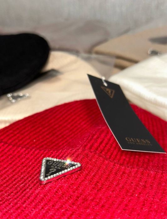 Теплі жіночі шапки Disel || miu miu || Hugo || guess || Loewe