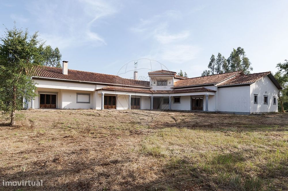 Moradia T6 para venda