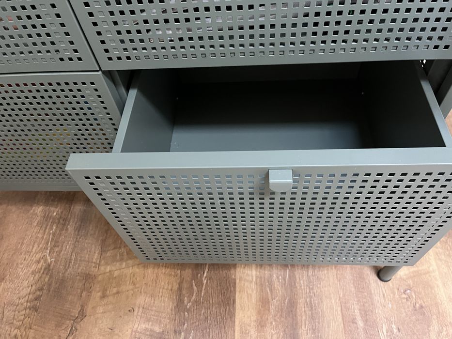 Móvel Ikea em metal verde