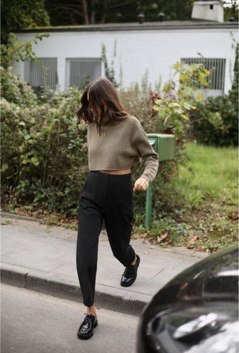 Вкорочений светр Zara