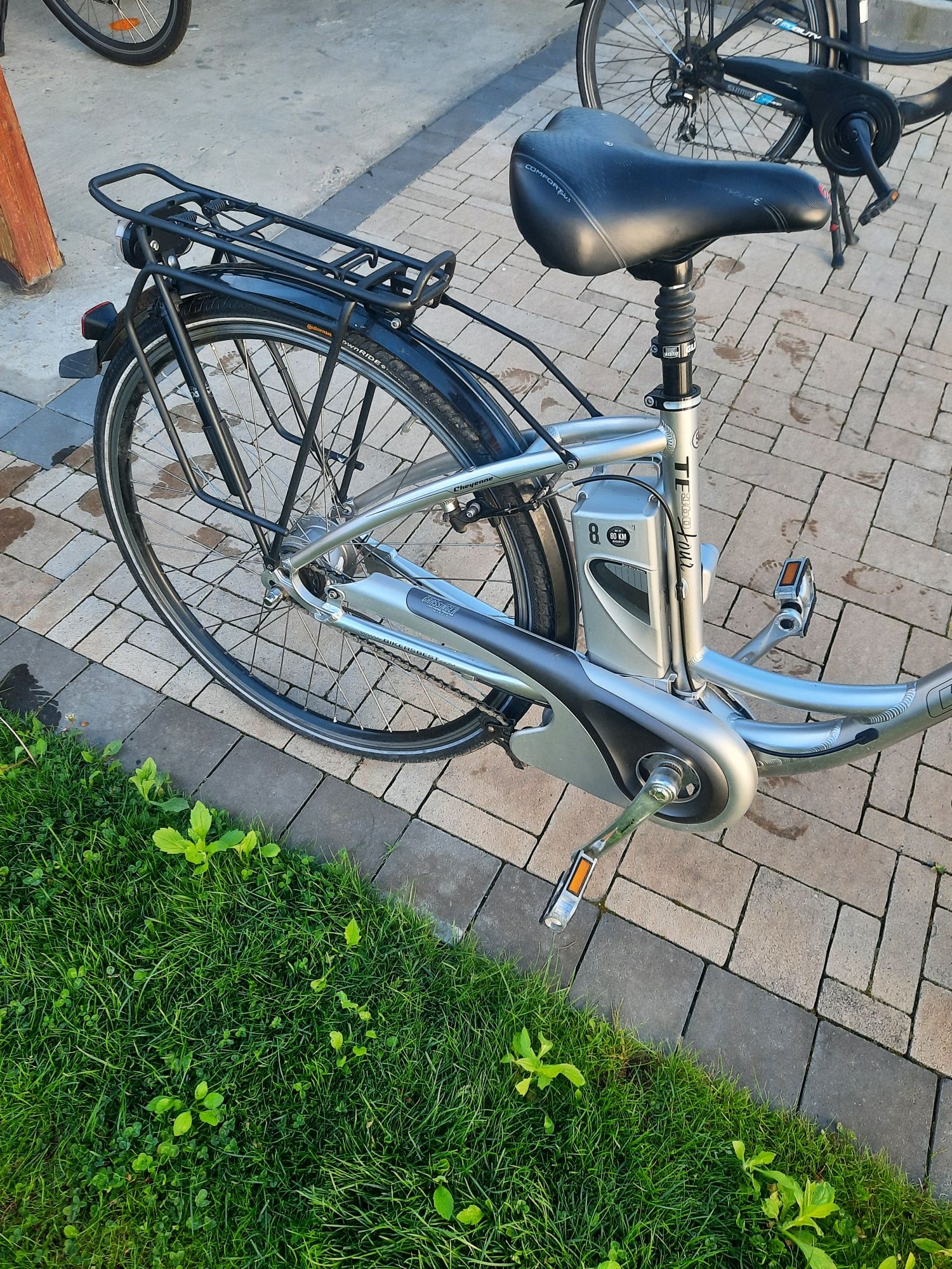 Електровелосипед 28