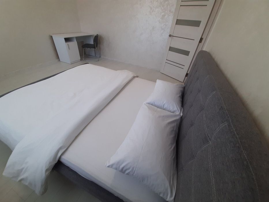 Нова 3 кімн. кв. в самісінькому центрі міста з приват. парковкою.