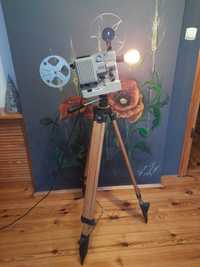 Lampa stojąca projektor na prezent dla filmowca