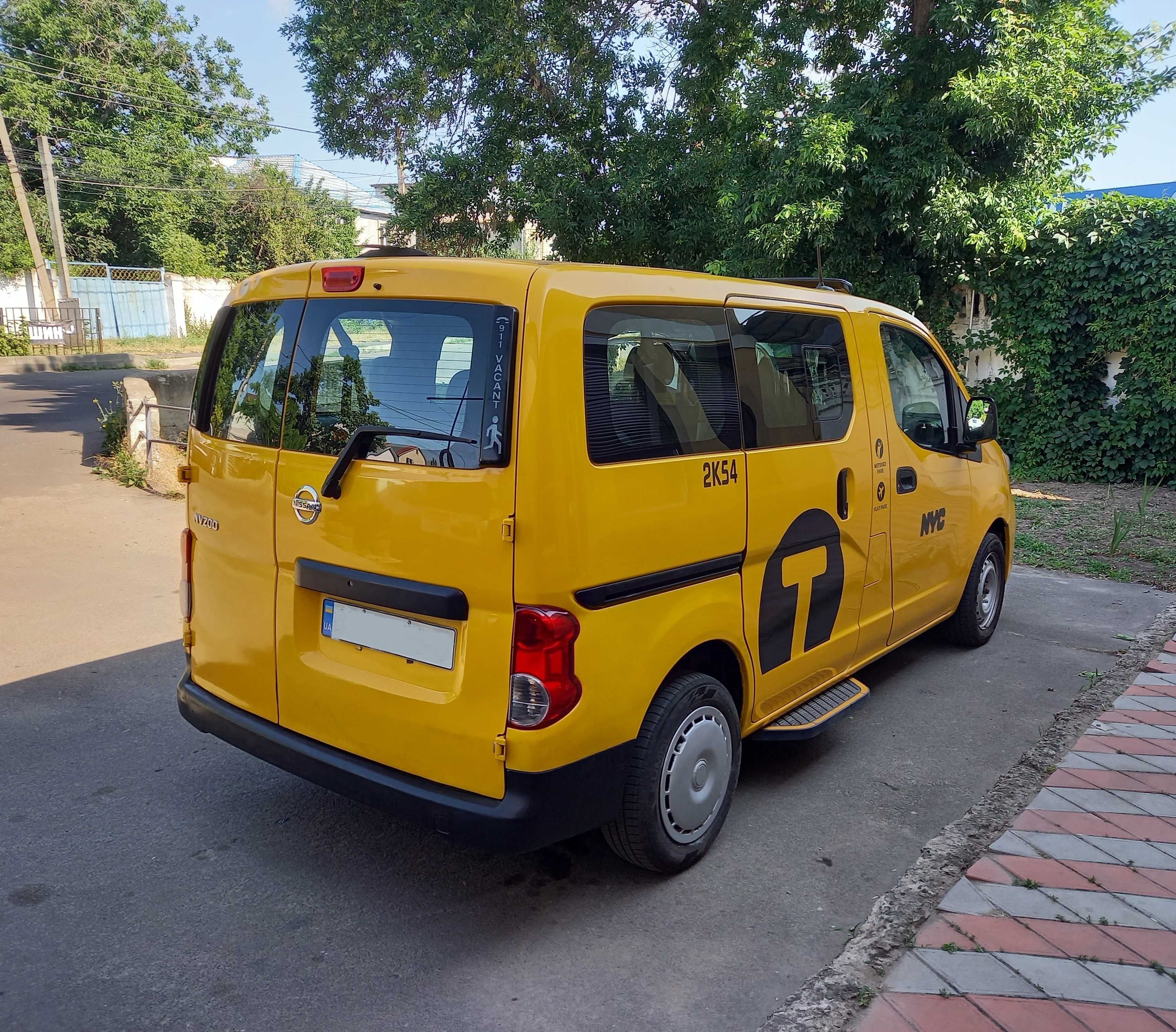 Микроавтобус пассажирский Nissan NV200 Taxi NY