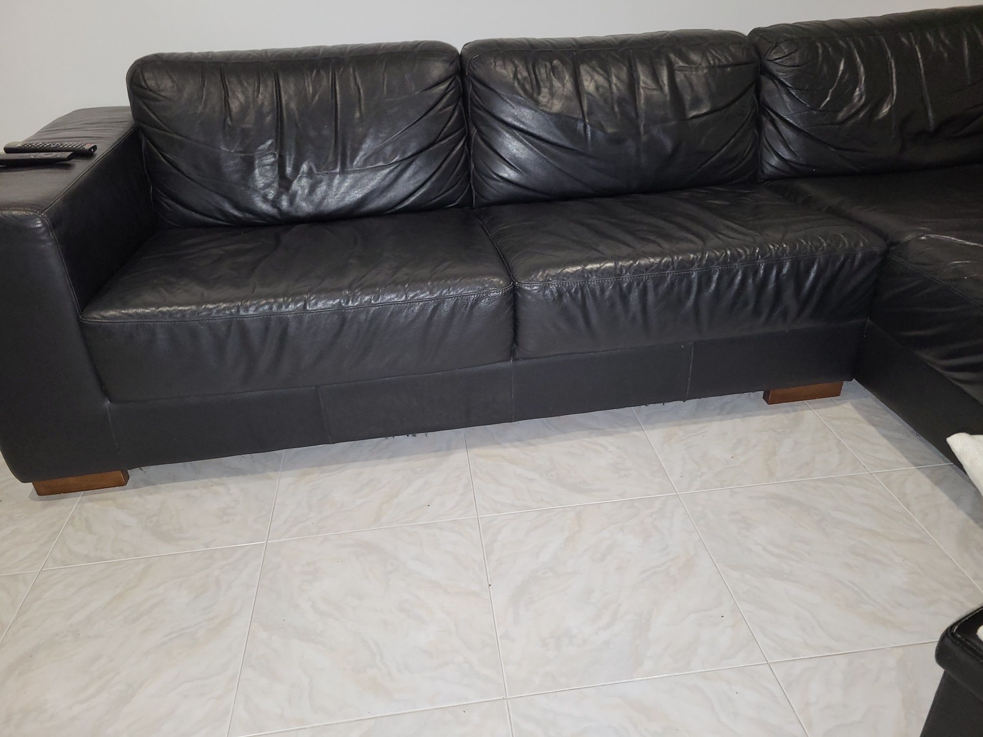 Sofa em pele grande