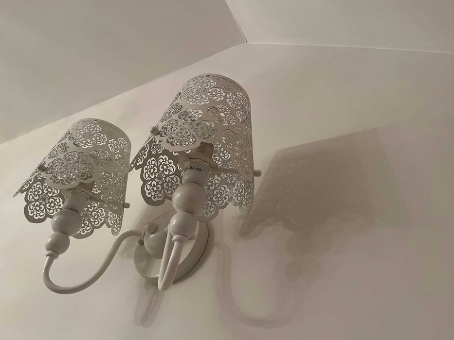 Ażurowy podwójny kinkiet biały