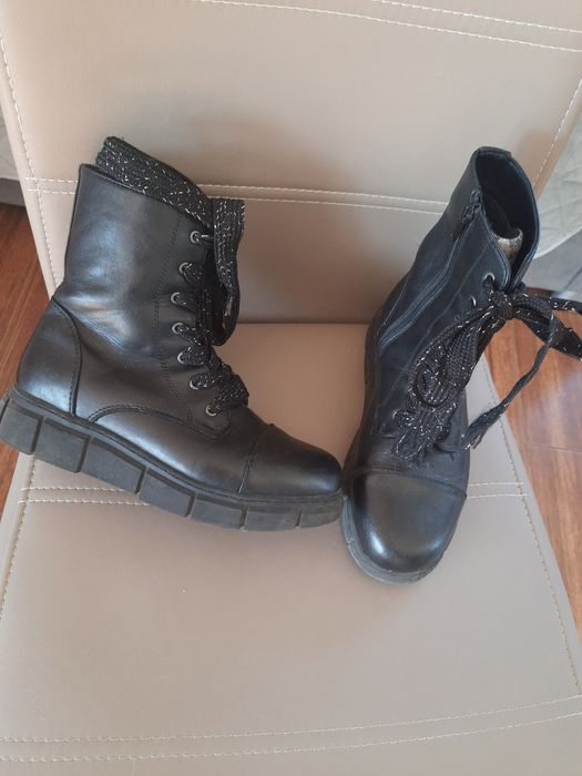 Modne kozaki botki na platformie