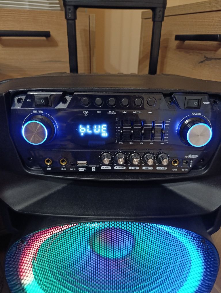 Głośnikk multimedialny , Bluetooth, radio.
