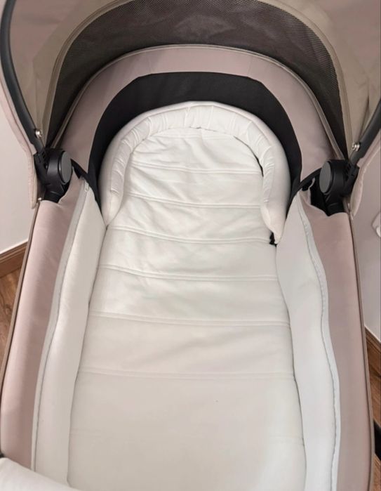 Sprzedam gondole cybex priam 4.0