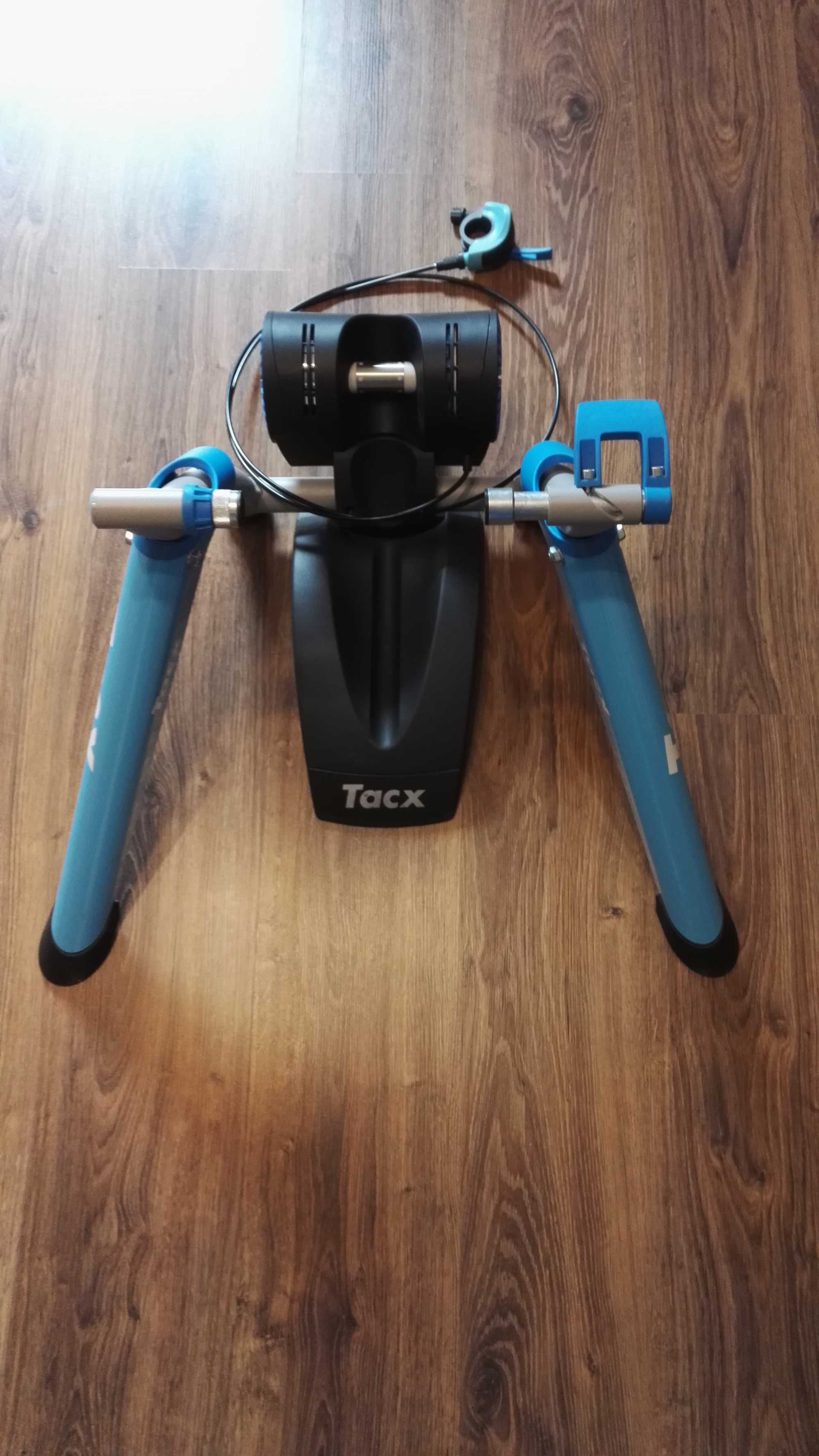 Trenażer rowerowy Tacx Boost