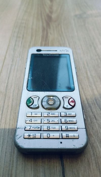 Sony Ericsson W890i Walkman/ Nokia X3-02