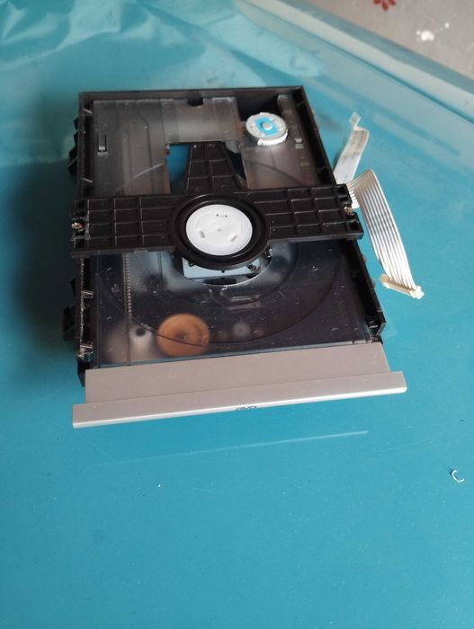 Дисковод DVD проигривателя